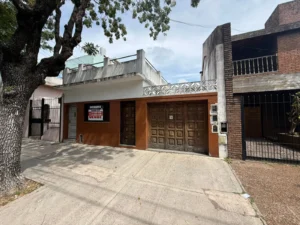 PH TIPO CASA EN VENTA – PARQUE AVELLANEDA